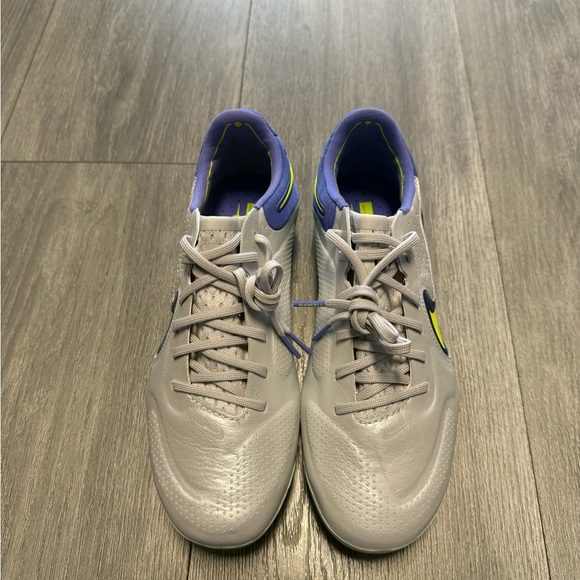 Nike Legend Tiempo 9 Elite FG Grey Fog Men’s Size 5 Womens 6.5 Soccer CZ8482-075